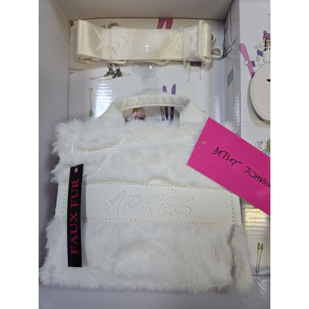 NWT Betsey‎ Johnson Gift Boxed 4 Pc Set Apres Hat, Handbag, strap, keychain - Picture 2 of 8